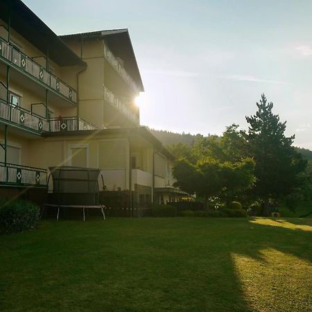 Appartementhotel Karawankenblick Pörtschach am Wörthersee Eksteriør bilde