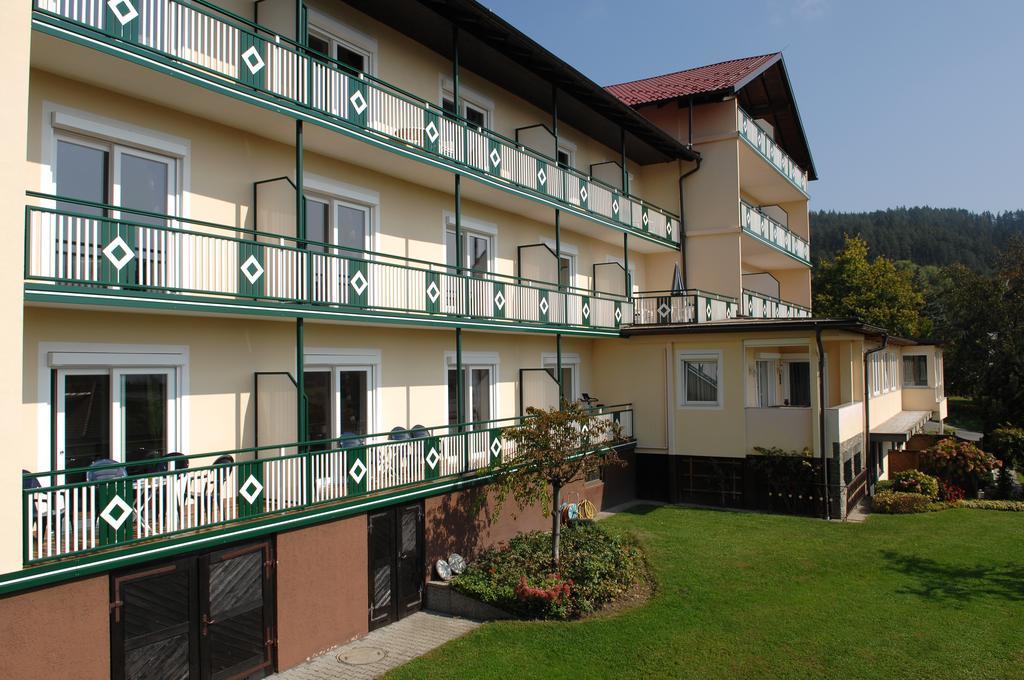 Appartementhotel Karawankenblick Pörtschach am Wörthersee Eksteriør bilde